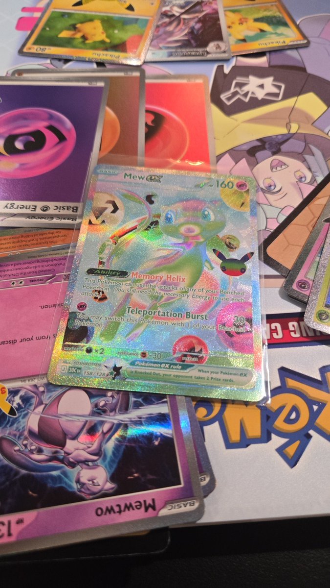 SagaPlaysstuff's tweet photo. Went 3-0 at the celebrations event at my locals and pulled this cutie!
#pokemontcg #pokemon https://t.co/dXs8uGfUkQ