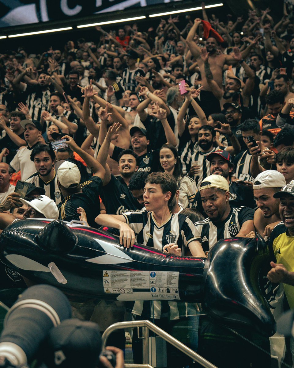 Atletico's tweet photo. LOUCURA, PAIXÃO, ATLETICANIDADE! 🔥 https://t.co/GHKJshd5Eg