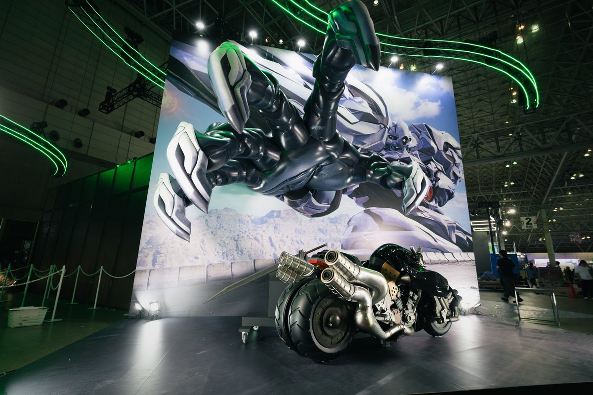 FFVIIR_CLOUD's tweet photo. 「ファイナルファンタジーVII リメイクシリーズ」フォトスポット③
第3作 #FF7リベレーション ではハーディ=デイトナに乗り巨大な星の守護者ダイヤウェポンに挑みましょう！

素敵なお写真のポスト楽しみにしています📸 #FF7R_TGS2026 https://t.co/nBB6GD0yDB