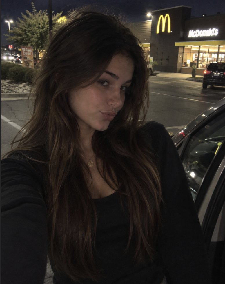 anna_goddess22's tweet photo. Someone get me food tonight https://t.co/7oRjiN3qkN