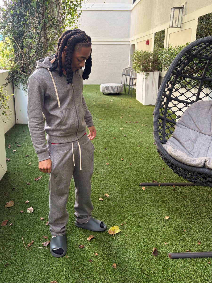 weezyniic's tweet photo. miss a loss https://t.co/uQI4hCC6k4