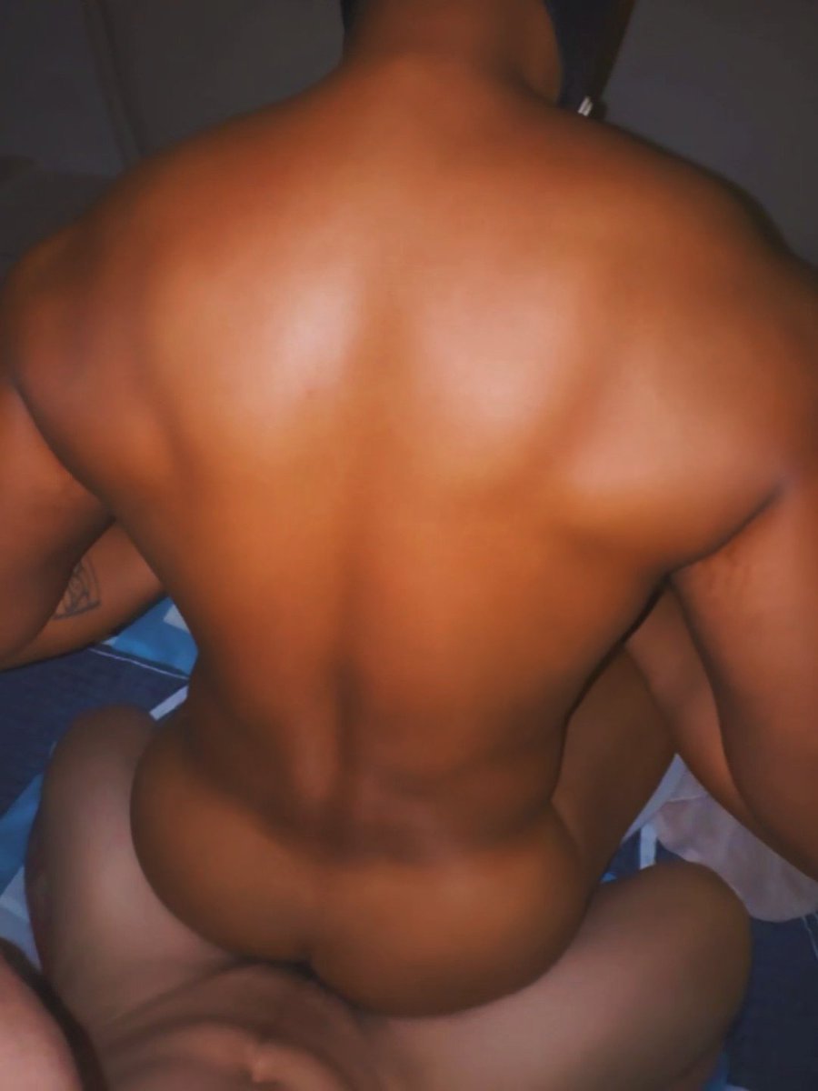 xwangchai's tweet photo. 喜欢被X🥵 https://t.co/5BZfQHayDf