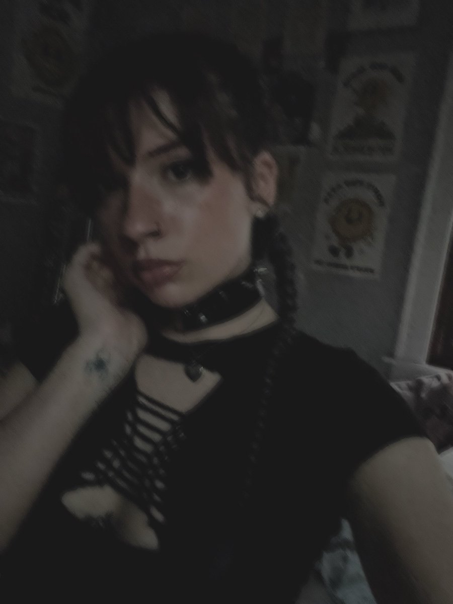 linimagic's tweet photo. Real life emo baddie
#emobaddie
 #got https://t.co/uOWsjY5Jm3