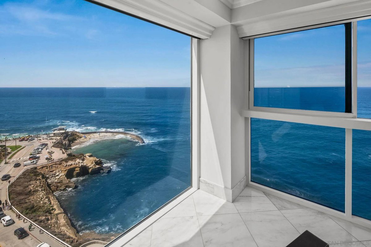 IrinaKumits's tweet photo. New Listing: 939 Coast Blvd #18E, La Jolla. 2 beds, 3 baths, 1,774 sq ft with 270-degree Pacific Ocean views. $11,500
https://t.co/TS3WqXBiYA https://t.co/cm334zlu3b