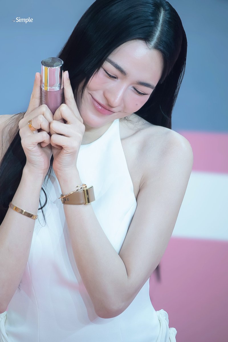 69__Simple's tweet photo. อรุณสวัสดิ์งับ มีวันที่ดีกันทุกคนนะ l love พิคนสวย

#LingOrm #Linglingkwong‌ https://t.co/9wqtybw6jU