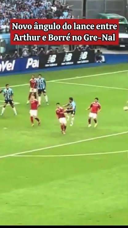 Reporter_Samuel's tweet photo. @Gremio Vocês venceram dois grenais esse ano com a arbitragem poupando o Grêmio de cartões vermelhos. Vão dar o cu, gremistada. Venham pra briga conosco. https://t.co/1xyNaVquEr