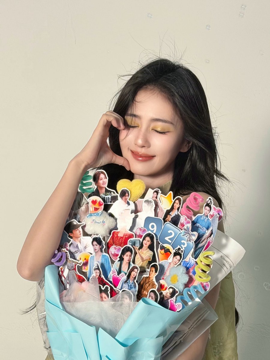 lokii_1220's tweet photo. #BaiLu Studio Update 

A "deer"-themed surprise iust dropped! One girl received a "pain flower" and instantly shared its adorable everyday moments ❥(ゝω・✿ฺ)  . Ten years of starlight, in the name of flowers-wishing bailu a life as beautifu as a blooming deer 🌷 https://t.co/wQW5gDNGFb