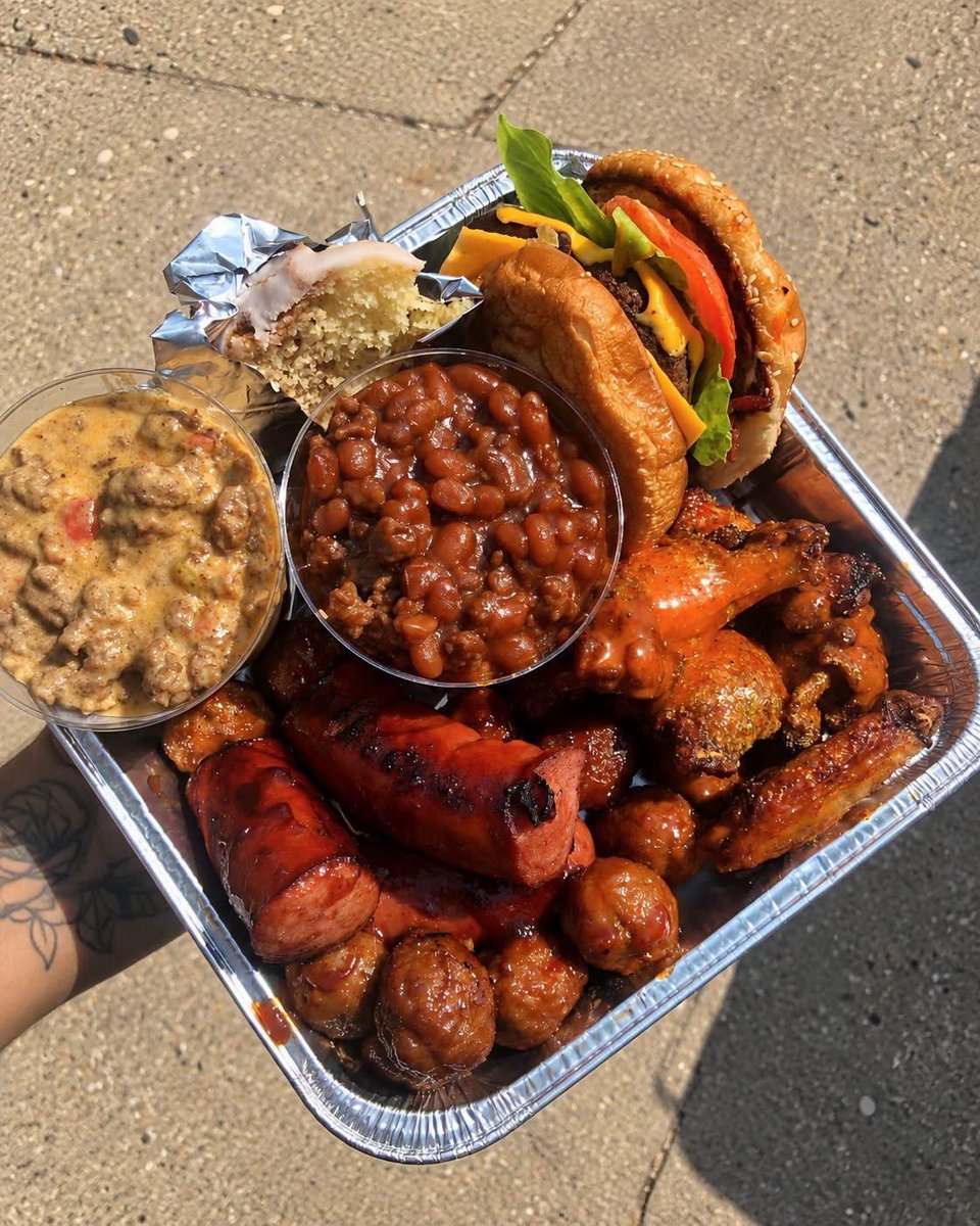 DailyFoodHub1's tweet photo. Guess how much this cost and win a pizza for yourself https://t.co/Le8OmfBf8X