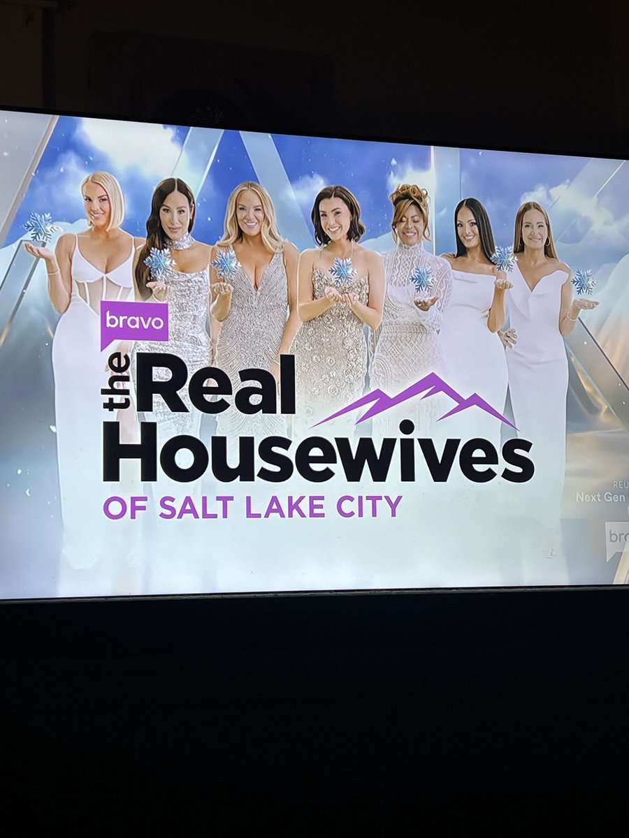 Spill_itMark's tweet photo. Bronwyn is center! ❄️ I AM GAGGED! I LOVE this show so much. #RHOSLC https://t.co/cQIlq3dTSB