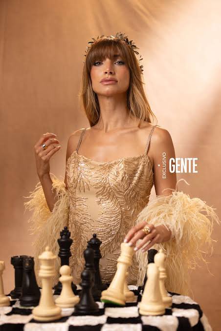 Agustin_Gil's tweet photo. la intro del ajedrez ??? Ahhhh donde escuché ese concepto 

#granhermano https://t.co/dPU1VT2XR6