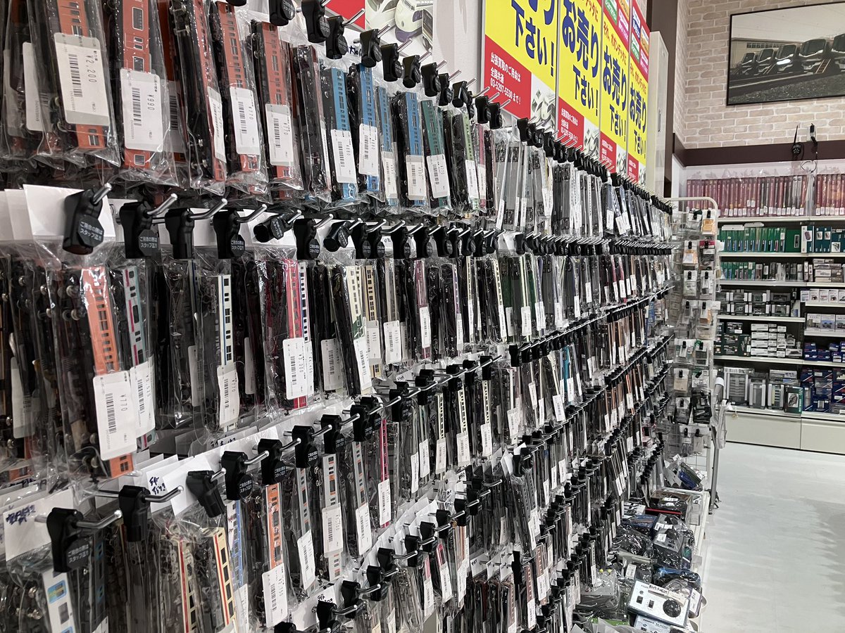 PopondettaRailM's tweet photo. 越谷レイクタウンmori店
本日、9月17日オープンいたしました。
電車でのアクセスはもちろん、車でのアクセスがより便利に！
レイアウトはリニューアル12線!!
初日から買取もOK!!!
ご来店お待ち申し上げております。 https://t.co/LS4F2bqip2