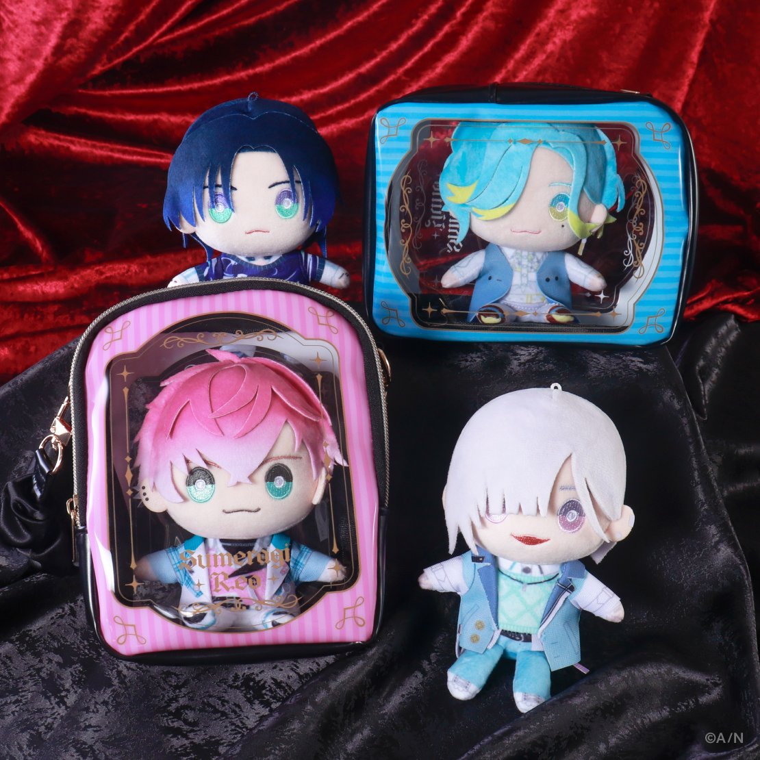 splare_info's tweet photo. ✧＼\ #すぷれあ 1st Anniversary グッズ紹介③ /／✧

「クリアポーチ」は「にじぬい」にもピッタリなサイズ✨
「ぬいぐるみマスコット」は、すぷれあとお揃いにできちゃう...!?

9/17(木)18:00より販売開始♪

#すぷれあ1周年 https://t.co/cO7aCNcZDJ