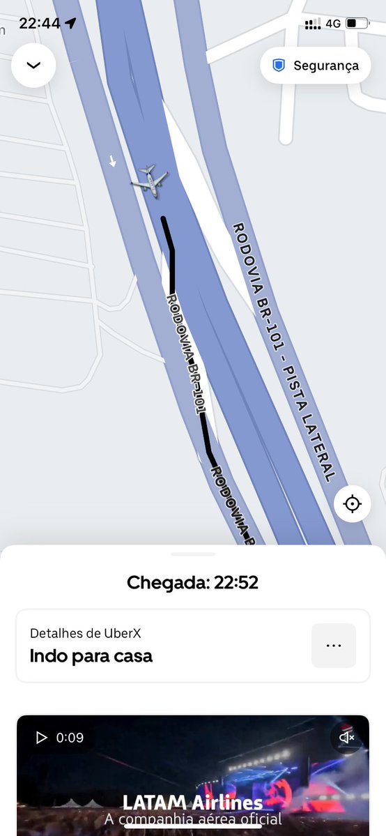 capitu26's tweet photo. indo pra casa de avião ????? https://t.co/FdSSN7ZS1b