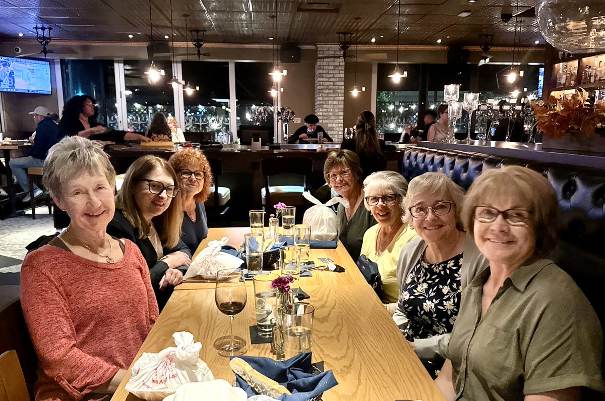 skierkaml100's tweet photo. Wonderful dinner catching up with my Rochester tribe of friends and former Mayo Clinic Inpatient Dialysis nursing colleagues! https://t.co/ms18q6KGui