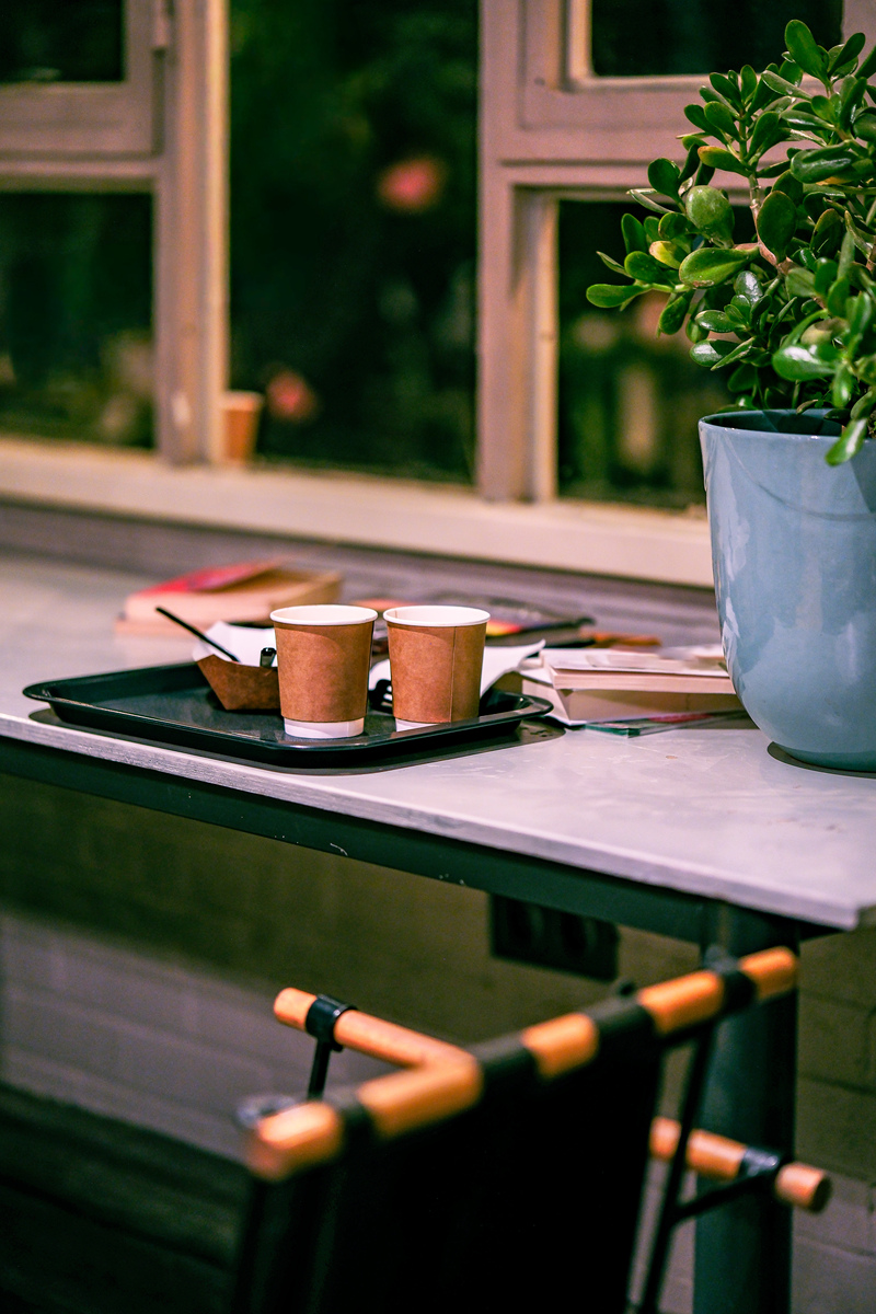 silkr919498's tweet photo. Just got that quiet, warm vibe after sipping my favorite tea by the window—little daily moments hit different. https://t.co/euqSHHMt8F