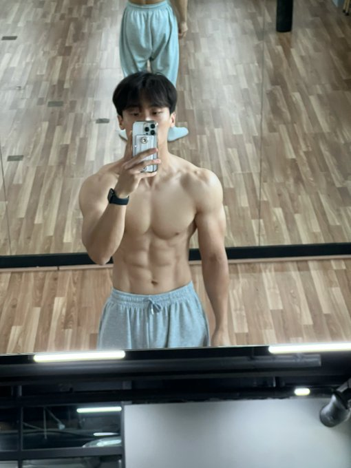 ym4729's tweet photo. 천천히 맞춰가는 중이에요 #게이 #군인 #대학생 #오프 #게친소 https://t.co/sU2kleKofQ