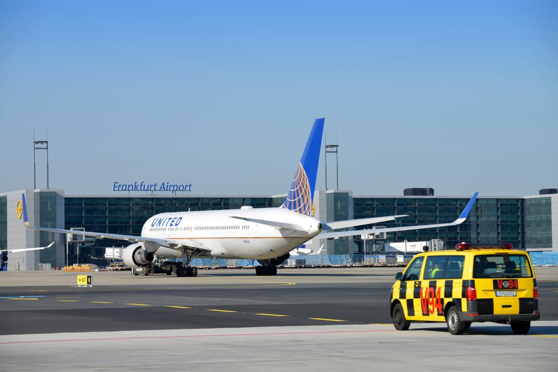akasht810's tweet photo. ✈️ How does Frankfurt Airport keep operations moving? With AI, real-time analytics, and automated workflows. Discover how Fraport uses SAS Viya on Microsoft Azure to make faster, smarter decisions.
#SASAnalyticsExplorers #SASAdvocacyProgram https://t.co/dEd6id1g5r https://t.co/hvohmuEqUf