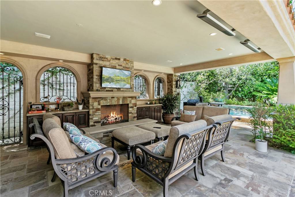 veneta_dev's tweet photo. Private Bonita Canyon rental: 5 beds, 6 baths, 6,000 sq ft, plus a pool, spa and outdoor living area.
https://t.co/dD3rzIfyhd https://t.co/xSTxU9cIAO