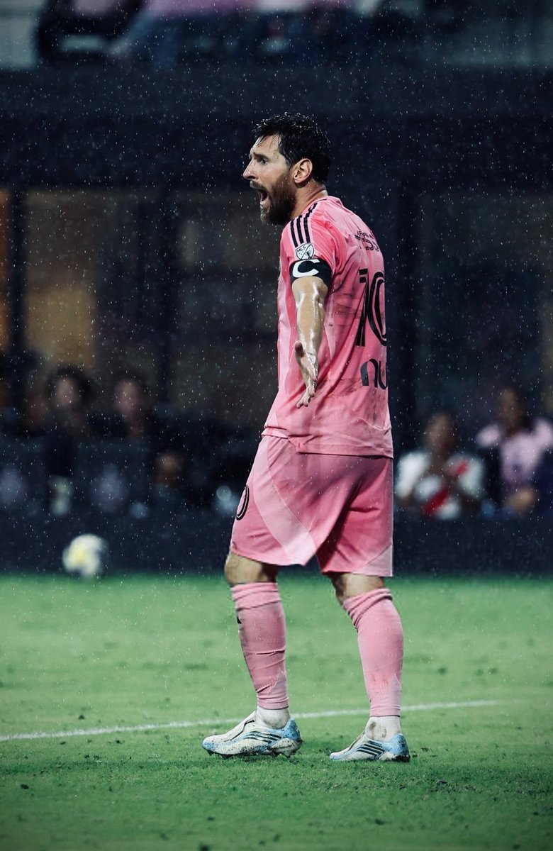 ElTeclaOficial's tweet photo. Messi saco campeón a Mascherano y al Kily Gonzalez 

No dimensionamos las hazañas que hace este chabon https://t.co/wvhagv3Bcx