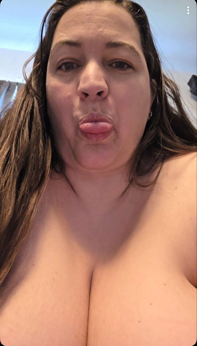 midwestern_thic's tweet photo. Good night https://t.co/ApNAPIieov