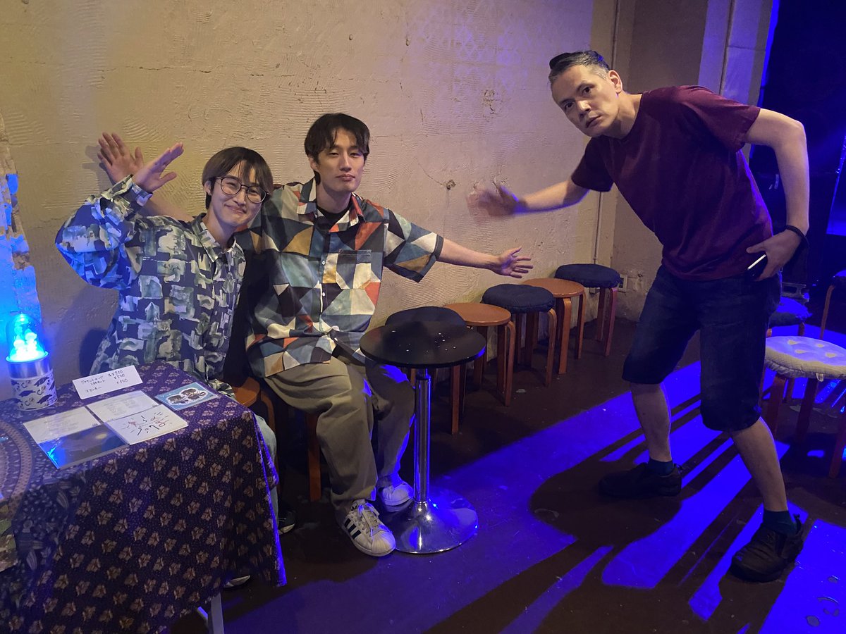 one_tonee's tweet photo. 共演のジャンさんSTAFF
RIEさんが撮ってくださった写真です📸
演奏中と、謎の集合SHOT(笑)

@JTH_staff 
@riepyramid https://t.co/FNaw0Hi9AY