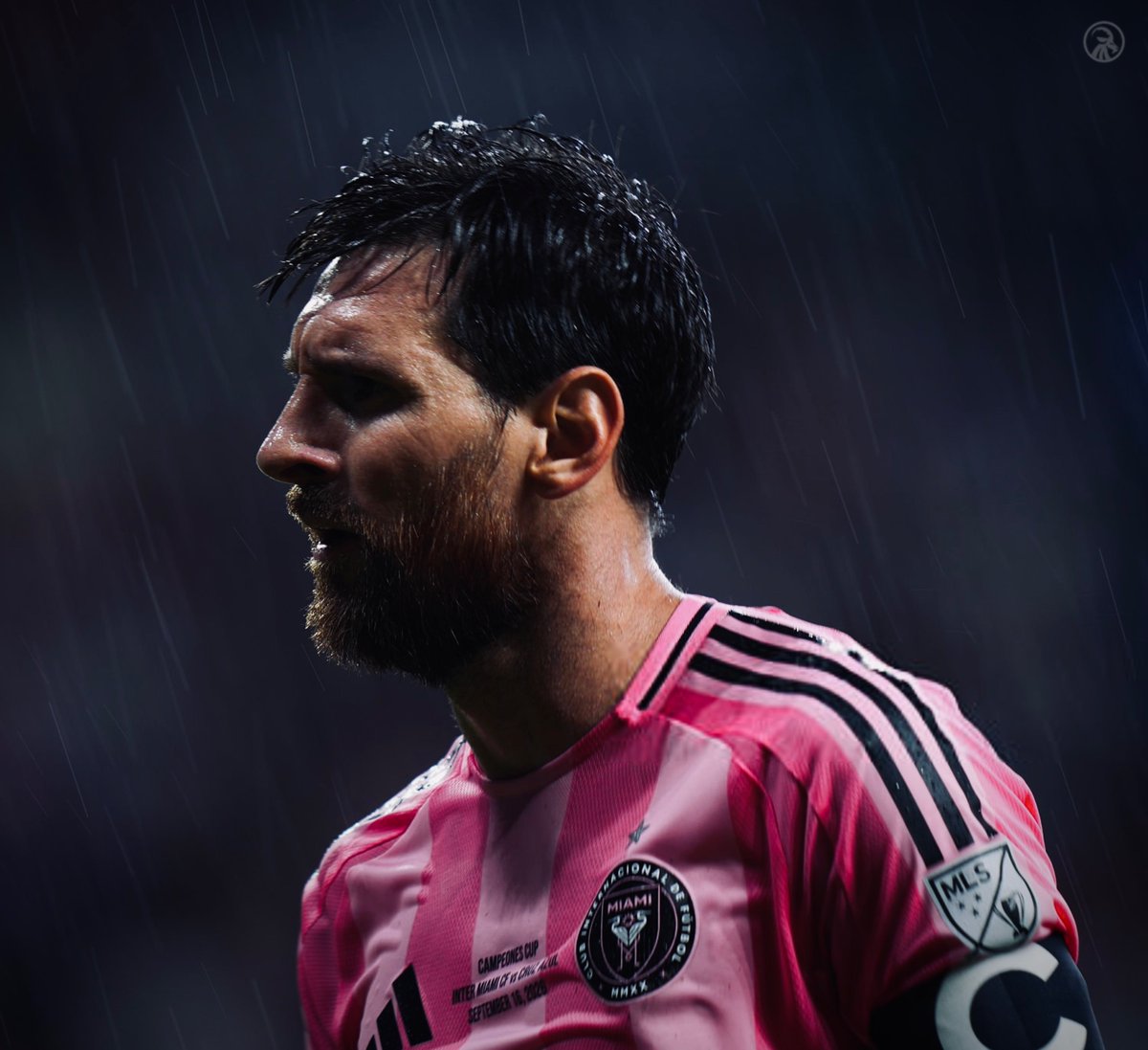 M10GOAT's tweet photo. لا يخذل العيون الناعسات أبدًا! 🐐 https://t.co/DYWWWXbQbH