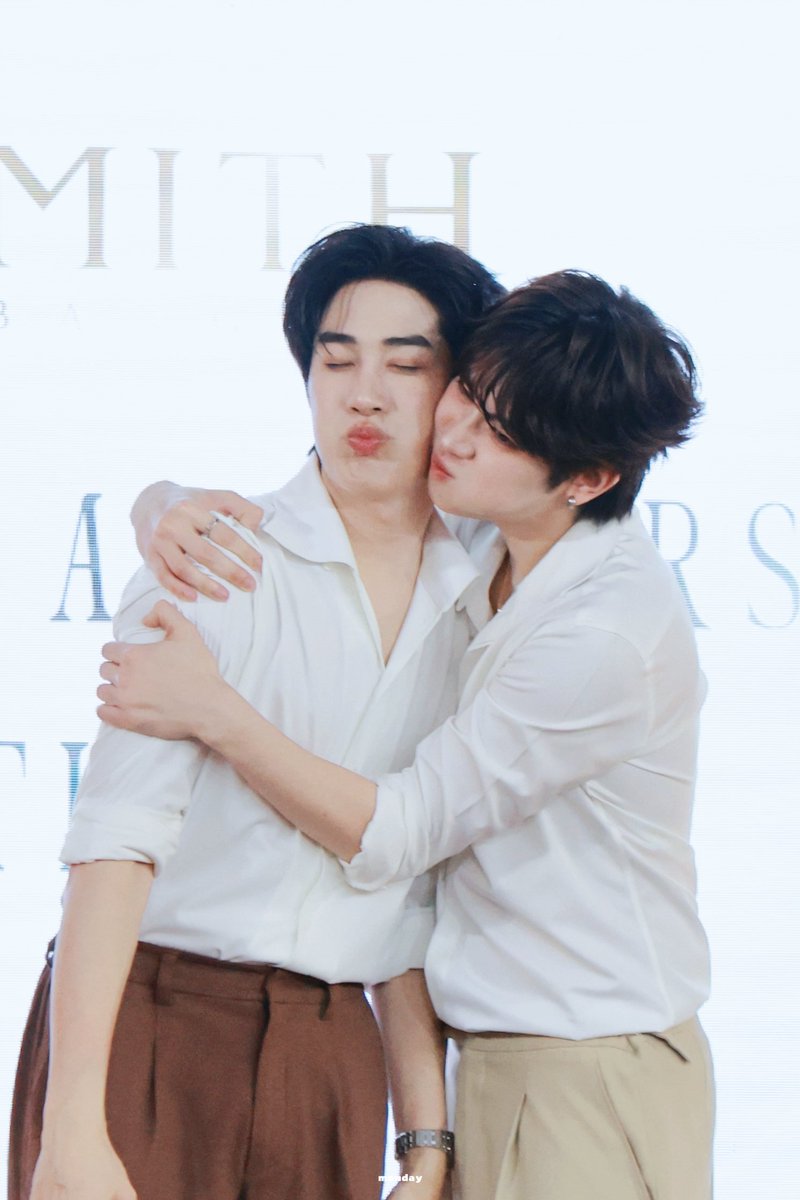 monday1301's tweet photo. จุ่มแก้มมันแอ๊ดวานซ์ความเขินขึ้นไปทุกวันเลยยยย 🙂‍↔️😳🙂‍↕️

#MITHxTleFirstone
#TleFirstone #เติ้ลเฟิร์สวัน https://t.co/pECdXXyjx1