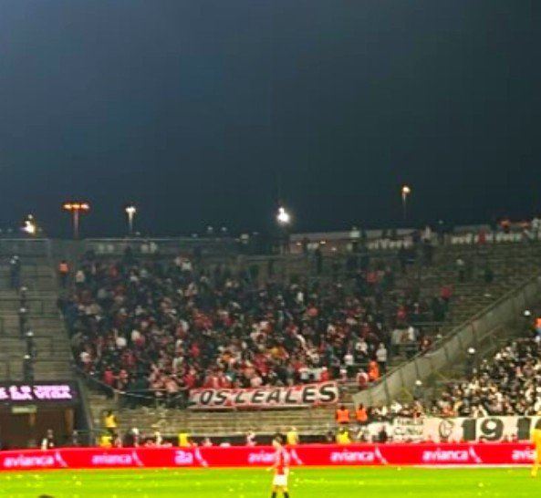 estoescentral's tweet photo. No pudieron llevar 2mil personas. https://t.co/J5AfCzSC6m