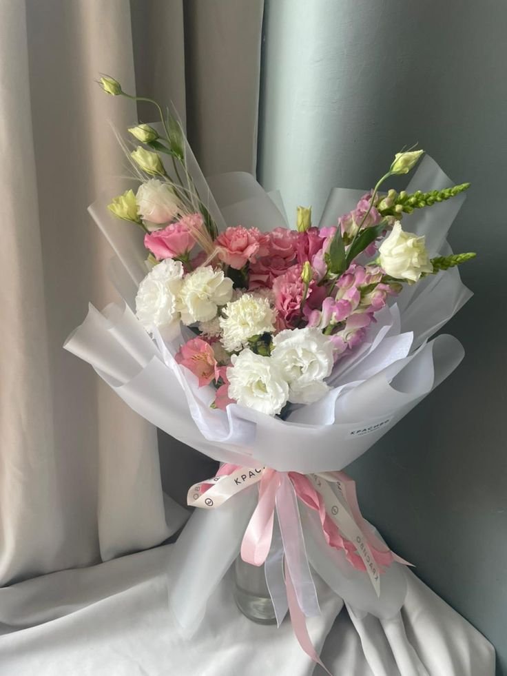 ronarasafleur's tweet photo. ✨Knock knock✨

Hello, this is Sastra Florist. 
A special delivery has arrived for you: @trasajenuh
from: 🌊

Message : I was thinking about you and just wanted to say that I’m really proud of you. Thank you for making it this far and for getting through all those hard days. https://t.co/FdgrkCp2pT