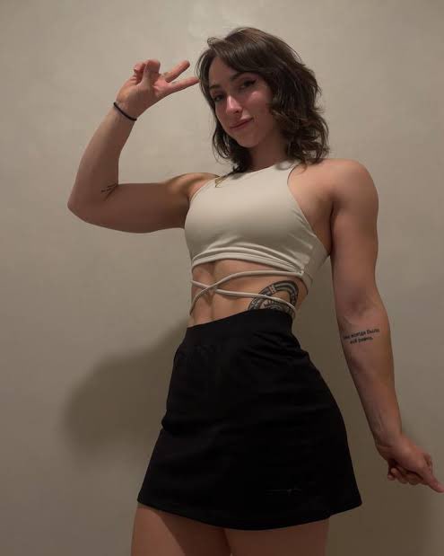 mdman08's tweet photo. muscle mommy goon sesh anyone? 🤨
#nsfwtwt #wankchat #goon https://t.co/HzHhA7llOt