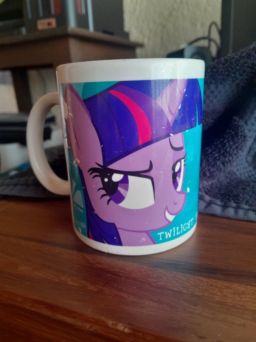 UnitXXVII's tweet photo. If I get visits, I'll be sure to bust out the finest china. Gotta make the best impression. https://t.co/4L7kc42V7X