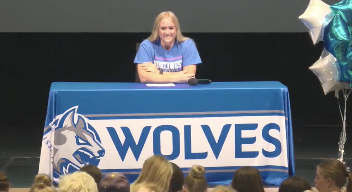 LineDsoftball's tweet photo. Breaking News 📰 | Elite 2028 Pitcher Sophia Schlader Commits to the Oklahoma Sooners at School Press Conference This Afternoon🥎 Link below to see more!⬇️

🔗: https://t.co/OVqbxCHi7s

#LineDriveMedia #breakingnews #oklahomasooners #sophiaschlader @waukeenwsb https://t.co/p0B18VErFX