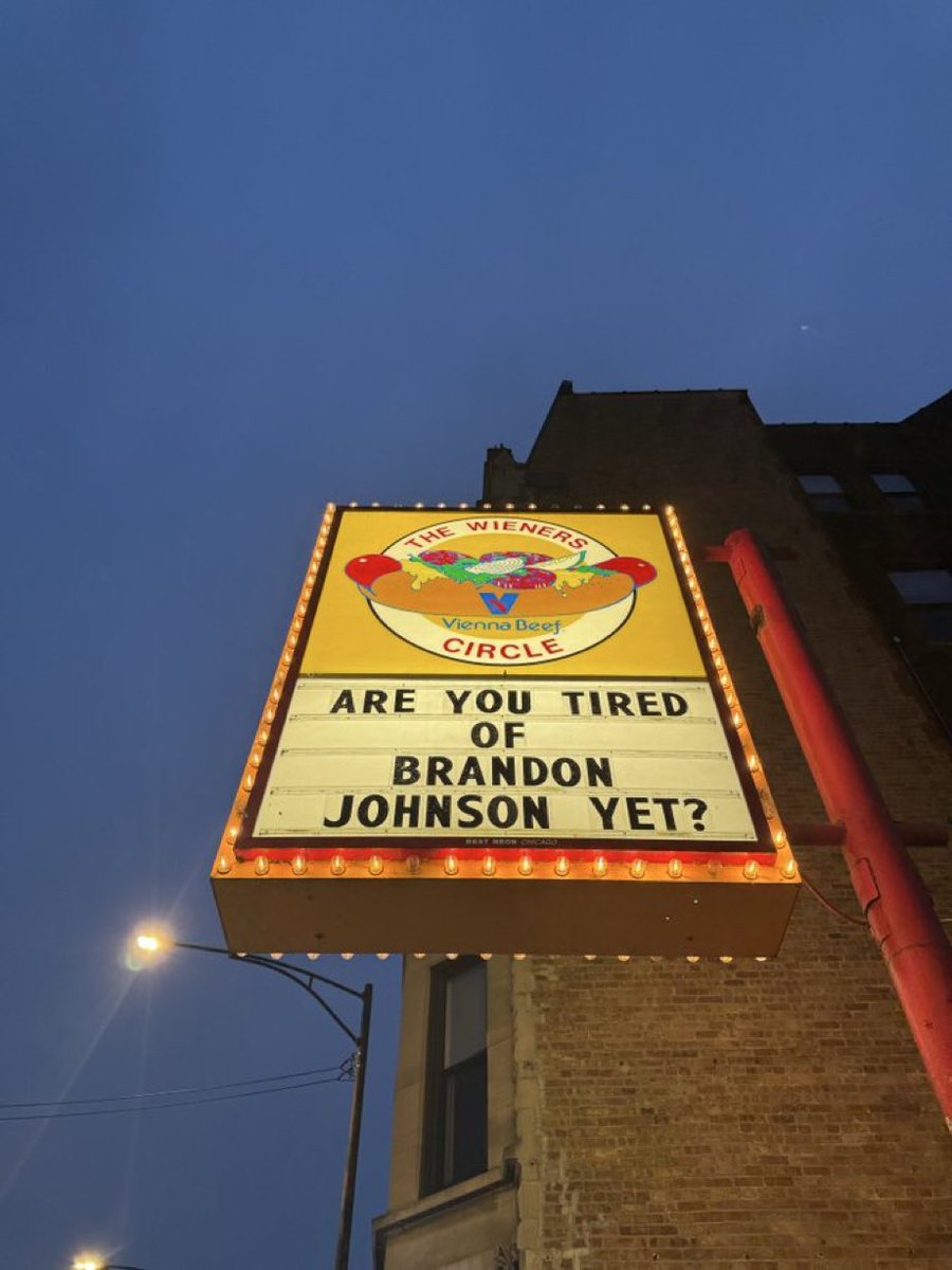 Common_Cent1's tweet photo. Best sign in Chicago. Yes get Mayor Brandon Johnson outta here‼️ https://t.co/29K2SYQZir