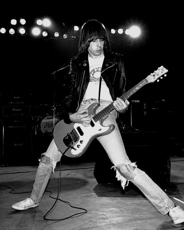 TammiMinoski's tweet photo. #OTD 2004: John William Cummings aka #JohnnyRamone - cofounder of the #Ramones, a band that influenced the rise of #punkrock on both sides of the Atlantic Ocean - died of prostate cancer complications at age 55. https://t.co/JcSPT9LVca #MusicHistory https://t.co/NTzUZ4MLxP