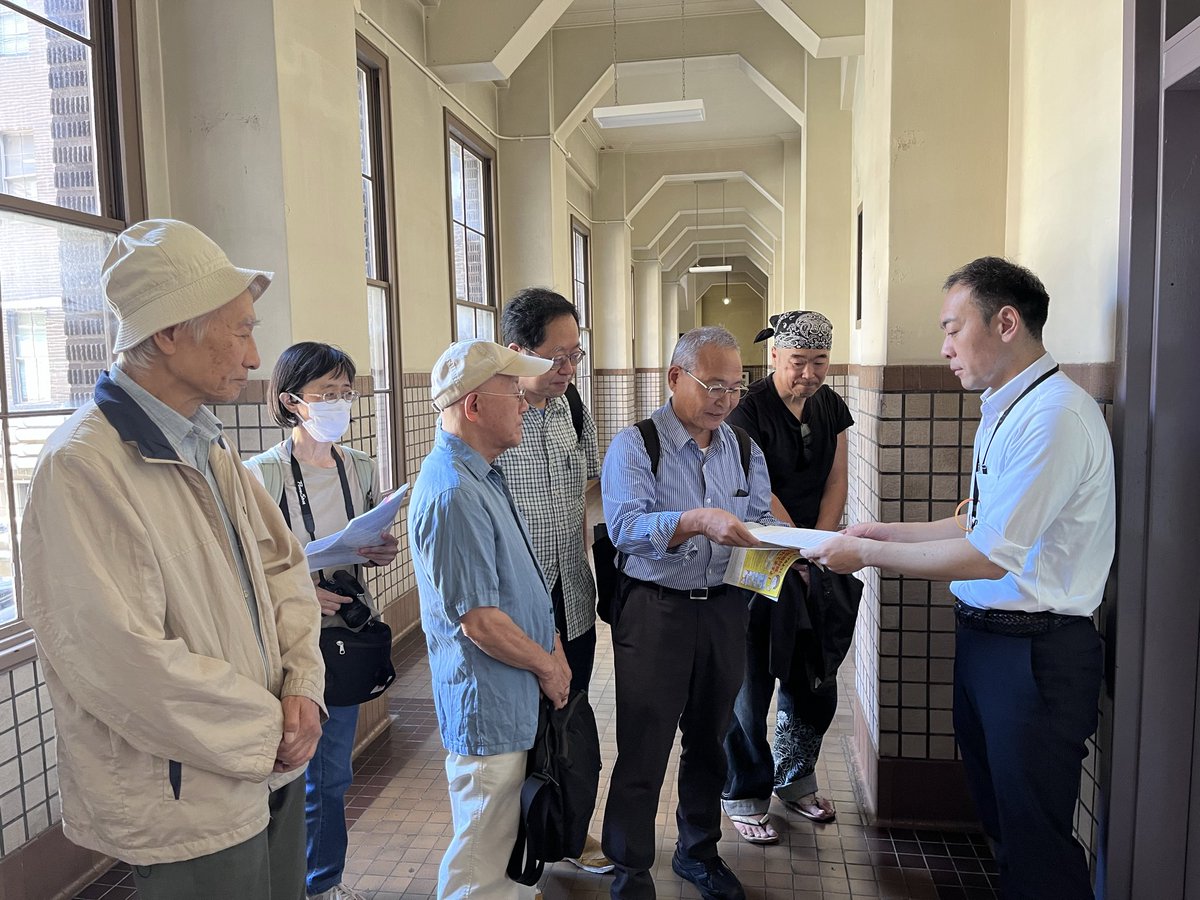 yoshicoon's tweet photo. 生活保護裁判最高裁で、過去約10年不当に減額されたのは違法と判断が下り、その分が取り返し支給されることになったが、今、保護を受けていない人には自治体から直接通知が行きません。
なので、漏れのないよう周知徹底を図ってほしい！と愛知県と名古屋市に「広報」の申入れ！
#生活保護追加支給 https://t.co/5JWTJCOZfb