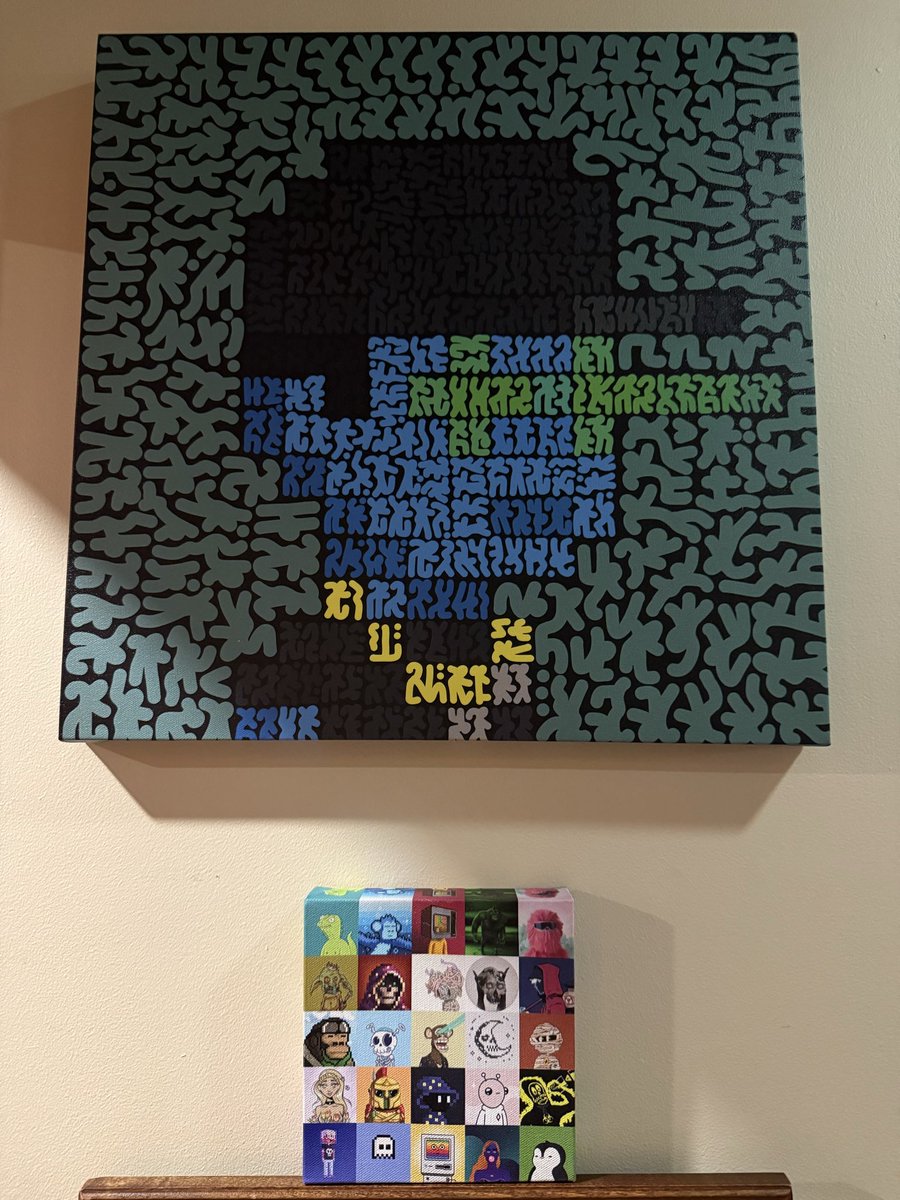 jed_131's tweet photo. There was only one NFT hanging on regens restaurant @DestefanosSteak which was my OG Killabear PFP but finally I have replaced it with my own project and my forever @re_generates PFP.  

Thanks to @SHGFees for the gift and @KOWSKY_ for creating using his @alien_inks style 🔥. 

Might have to find a spot for all @AdamWeitsman 1-1s (maybe next to @tequilaolujo ) also a gift from Superhigh I believe.