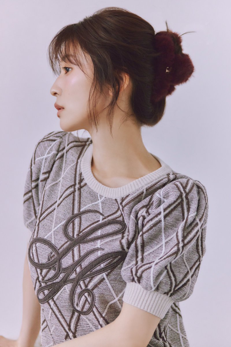 oricon's tweet photo. 長濱ねる、ふわふわ部屋着でリラックス🐏
「SNIDEL HOME」秋アイテムまとうLOOK公開

💭コメント到着
年間プロジェクトでイメージモデル就任
https://t.co/IvXAlMc9Rb

@nerustaff https://t.co/dvLA4JuUL6