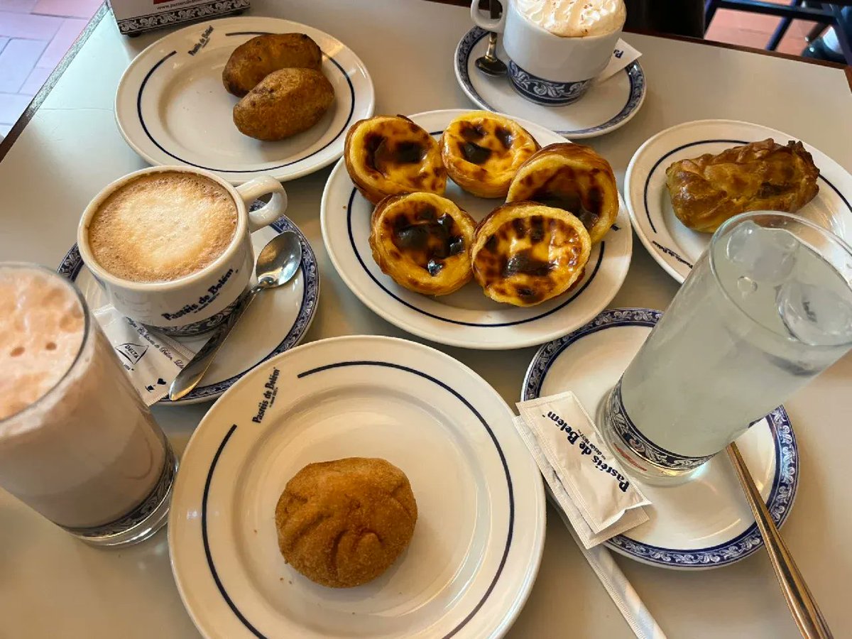 bronl528054's tweet photo. Just stumbled on a tiny coastal café in Lisbon with salt-kissed pastries and views that made me stop scrolling. Best spontaneous detour ever!， https://t.co/GE9JYVYiF2