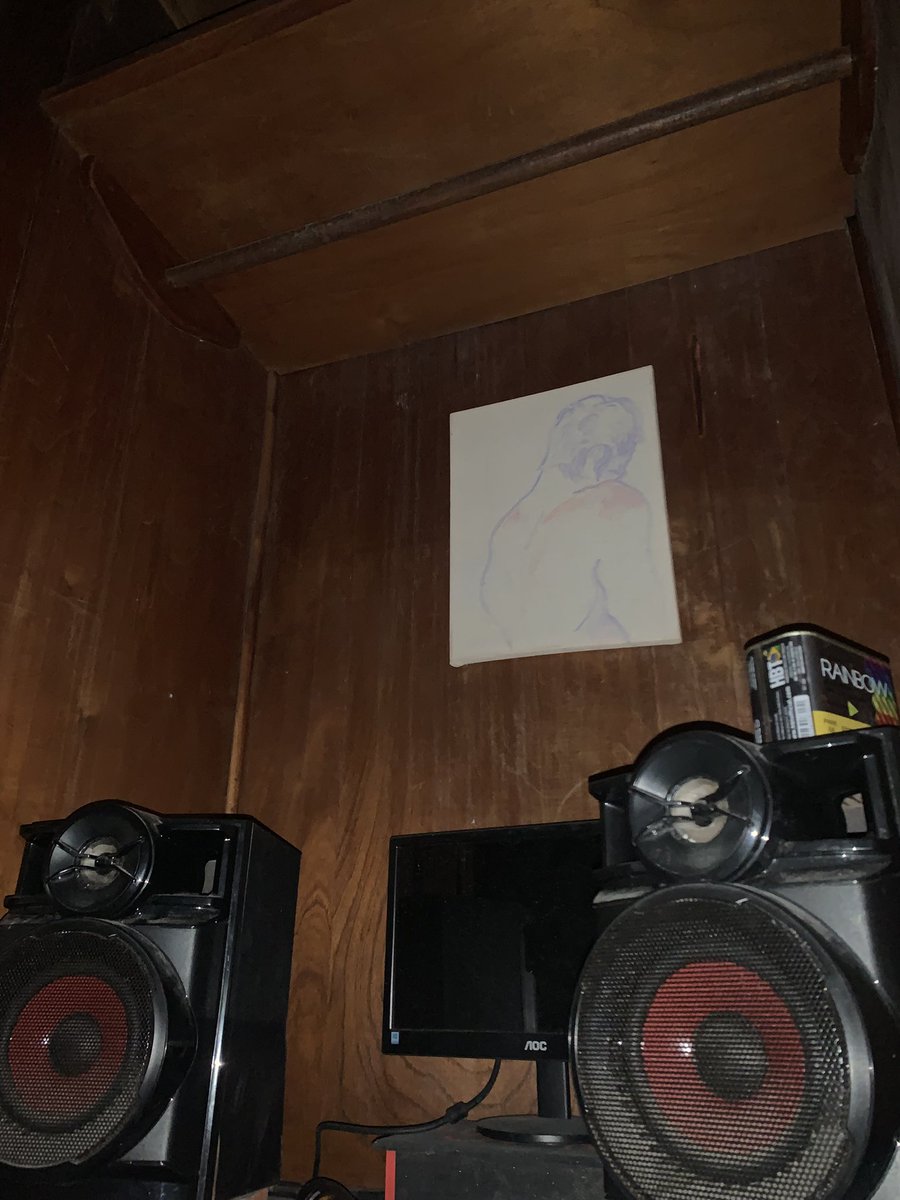 prodbyspieker's tweet photo. definitivamente o album da isotopxs foi feito pra ser ouvido em cd num minisystem véio funcionando mais ou menos pq eu to tendo a melhor experiencia da minha vida agora https://t.co/SGV73OWp2V