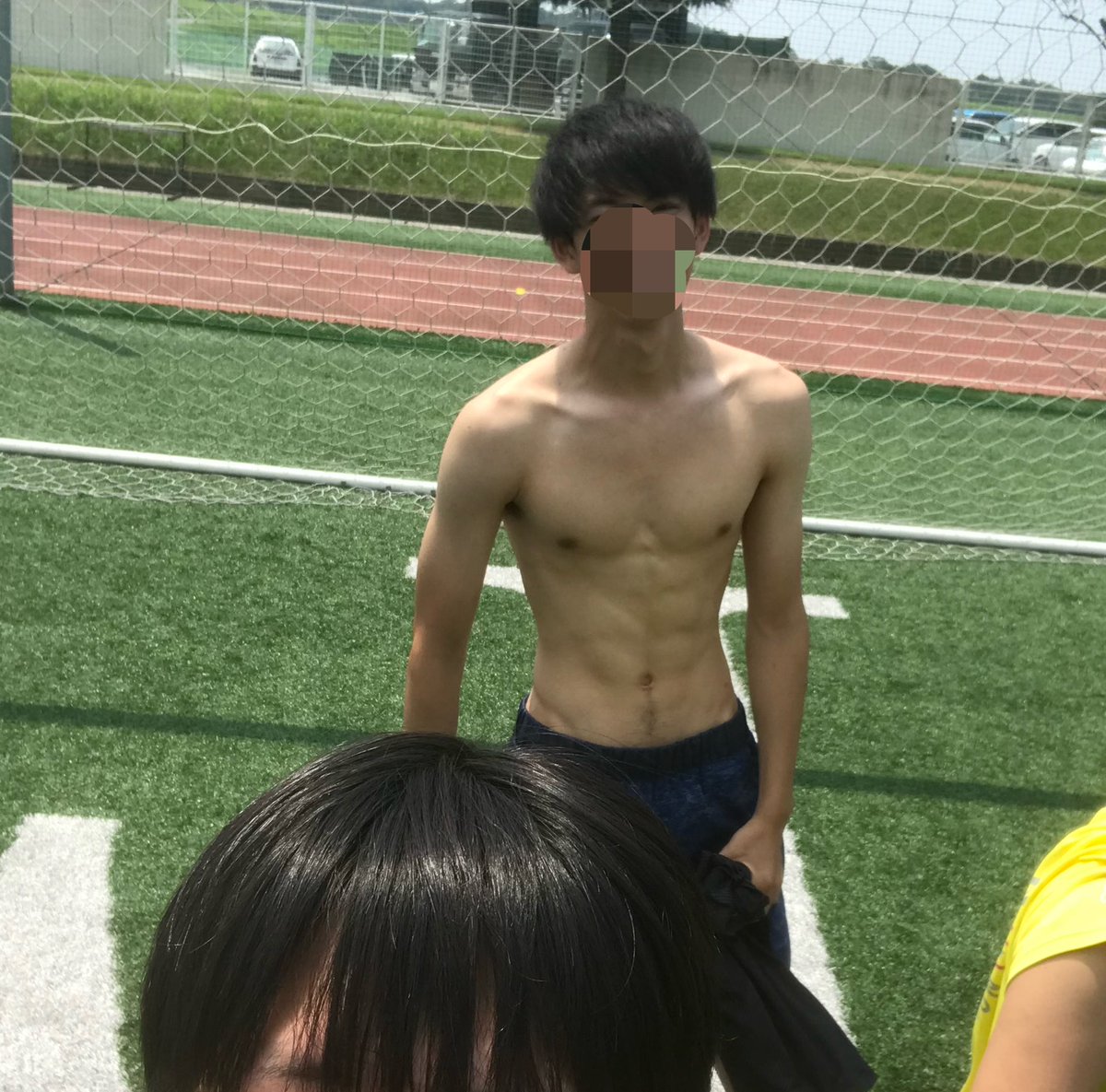 RanShui22311's tweet photo. 細���けど部活やってた頃の体やばいな https://t.co/YcnHnwfJf5