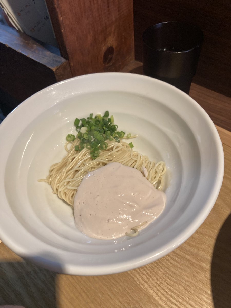 BiSHingo69's tweet photo. 備忘録20060917(木)
8:19 10人待ち接続
9:00 3人後接続
10:00 20人くらい
10:50早開け感謝🎉
11:20着席🍜 https://t.co/HTgri9YSqH
