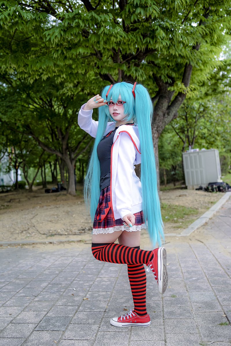 kkoang22's tweet photo. 미쿠다요! ˙𐃷˙❤️

📸: @HUSA_ARTPHOTO 

 #初音ミク #ミク #cosplay https://t.co/kLGxfHfi86