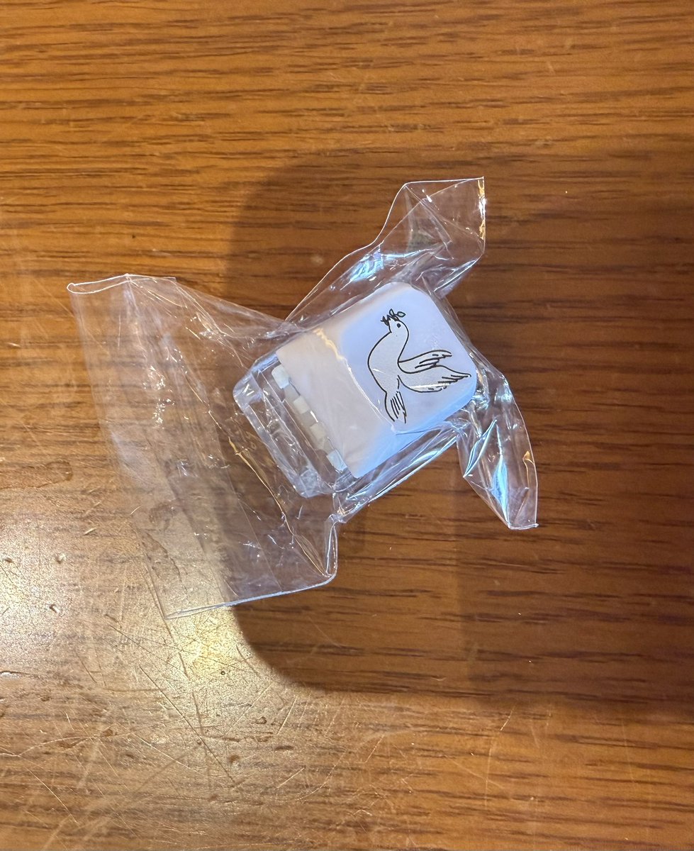 daaaya33's tweet photo. INI カプセルトイ交換

【譲】
キーキャップ　後藤

【求】
キャップアクリルスタンド松田

本日東京ドームにて交換希望です。

お気軽にお声掛けください♪

#INI交換 https://t.co/gDNaj0n3YQ