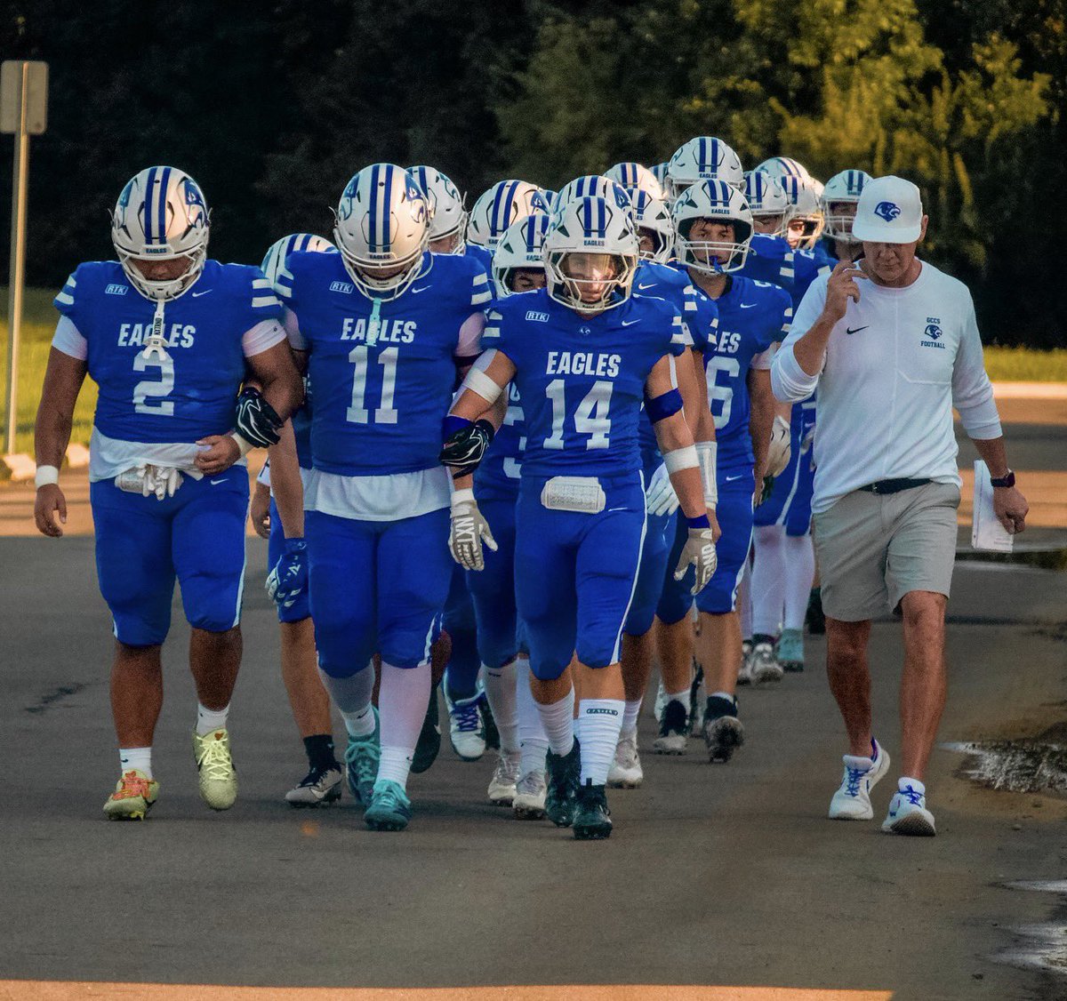 Cookii2Tuff's tweet photo. We defended the crown on Friday getting are first conference and actual dub of the season 49-0! https://t.co/nyxZQZLxeE
STATS: 
5 tackles
2 TFL
1 Sack
1 catch for 10 yards
@CoachRufener @Coach_ZBlair @McKeownDB @CoachJackson97 @Coach_Boldiis @CoachTee34 @CoachWatkCUSE @CoachHinkleMC @Coach_Fries @ChampionsManual @CoachJFisc @Coach_Rode @Coach_Bower_ @anderson50isaac @CoachWaddle @CoachFlo12 @CoachFeltrop @CoachGeiger_ @CoachVierstra @N_W_Sports @OhiosElite1 @ExpoRecruits @EMUFB @valpoufootball @TopPreps