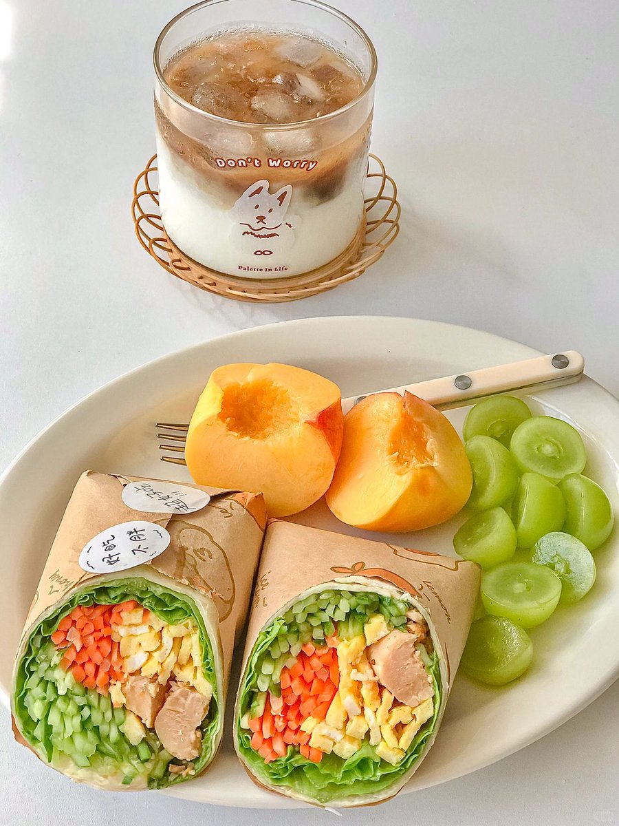 EdaTuranszdu's tweet photo. [Lunch today: homemade grilled chicken wrap with fresh veggies and a side of yogurt—quick, tasty, and keeps me going through the afternoon!]， https://t.co/7grmkJ3Hj7