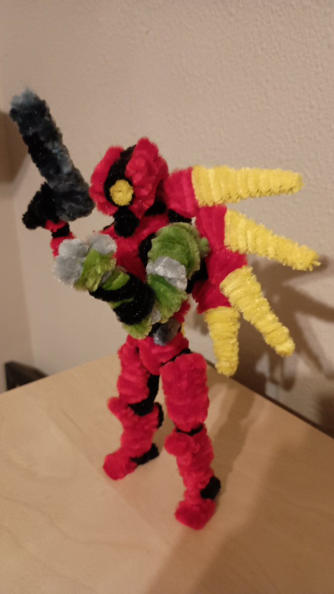 Rascal_Racoon's tweet photo. Giving V2 the whiplash arm 
#ultrakill https://t.co/bqHjXpVzOz