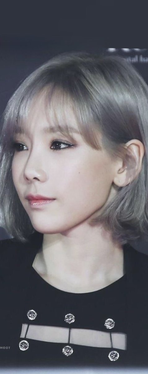 H3AV9N's tweet photo. taeyeon looks ever so beautiful with short hair https://t.co/J1VtjNSs3R