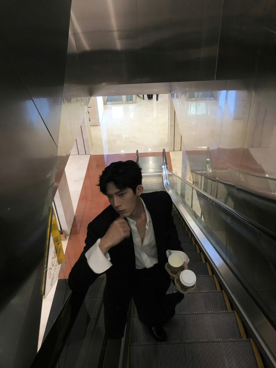 Doy0u10veme's tweet photo. 진짜 이 남자 보면 눈 뒤집어짐 https://t.co/1ZWAhNvkRD