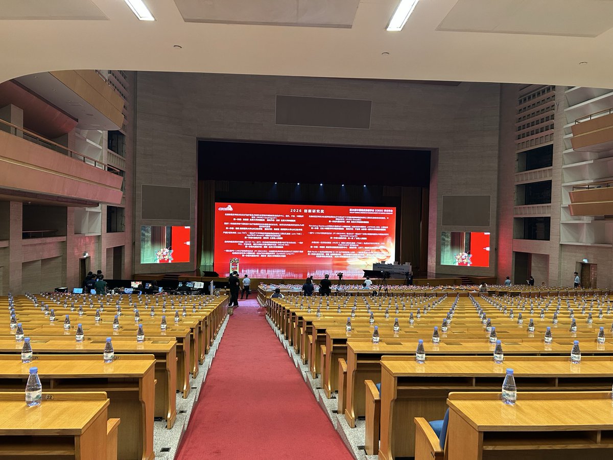 DrSamuelBHume's tweet photo. Made it to China for their biggest cancer conference (30,000 people). 

Some venue! https://t.co/nLfpOodyfZ