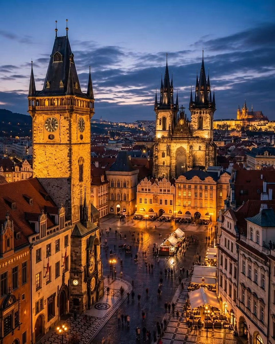 PrettyCitiesX's tweet photo. Old Town, Prague Czech Republic 🇨🇿 https://t.co/jkfZYNzWLZ